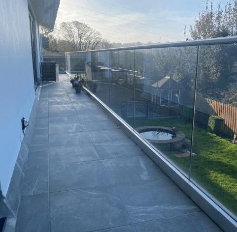 glass aluminium balcony railing